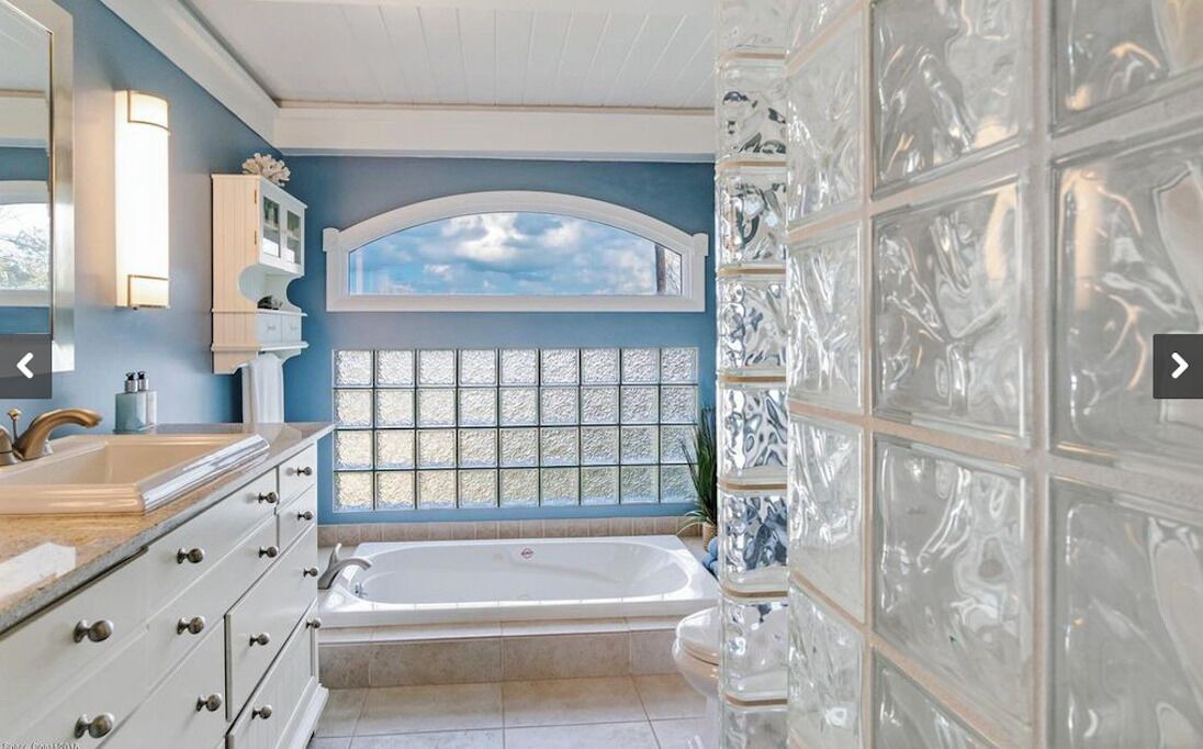 Photo of Bathroom in Melbourne Beach