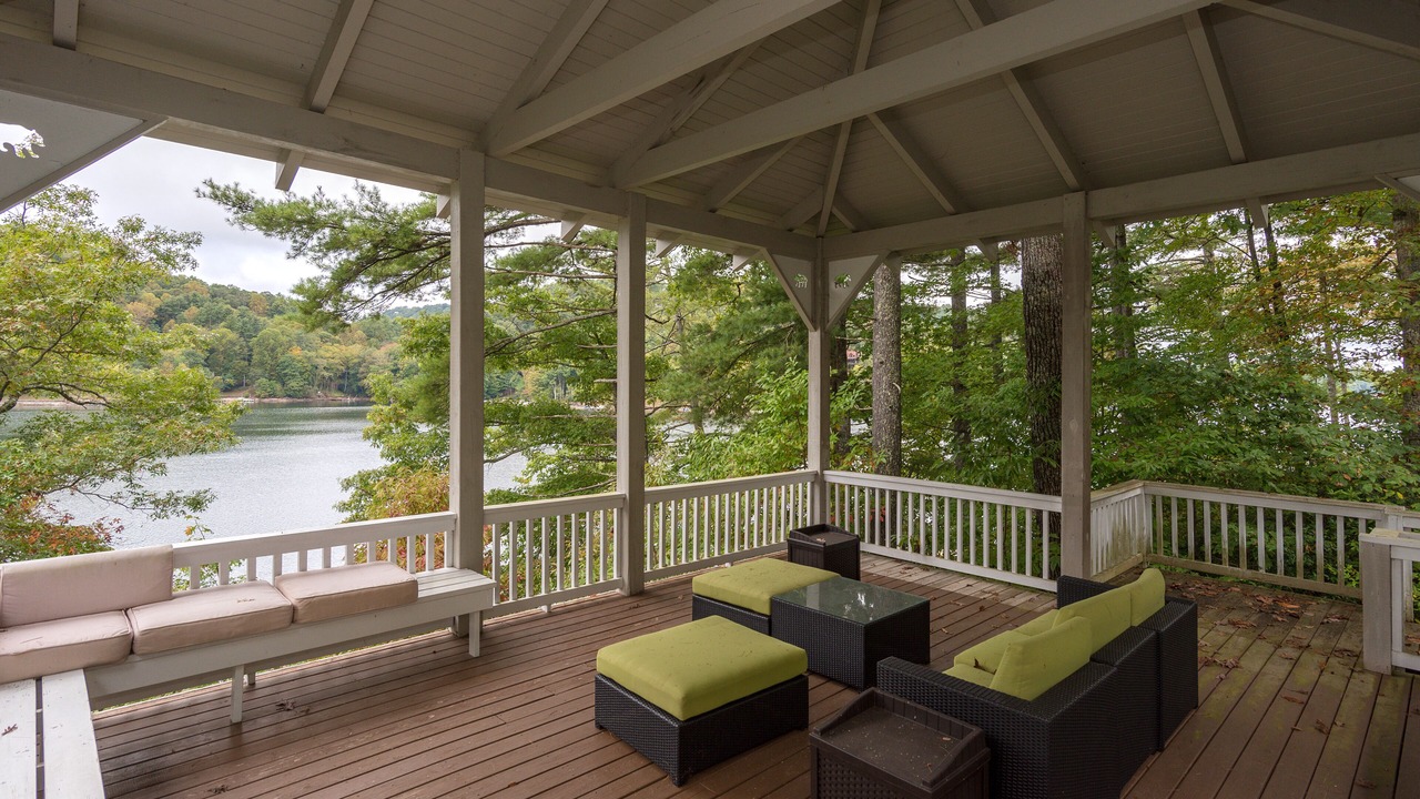 Photo of Patio Balcony in Cullowhee