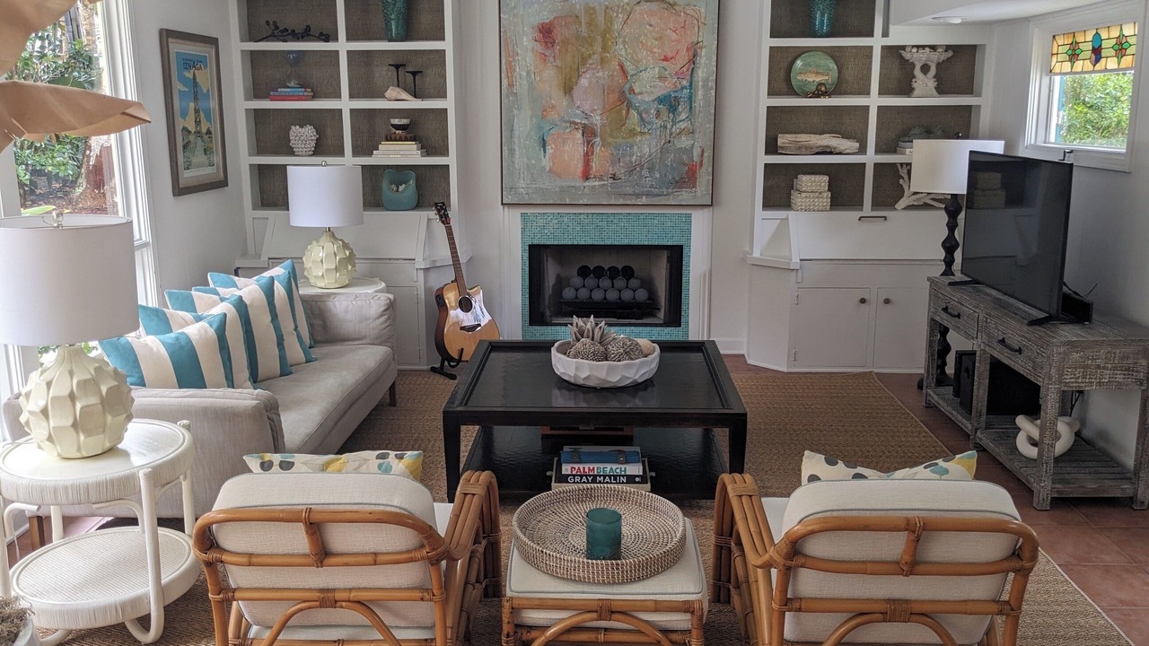 Photo of Livingroom in Indian River Shores