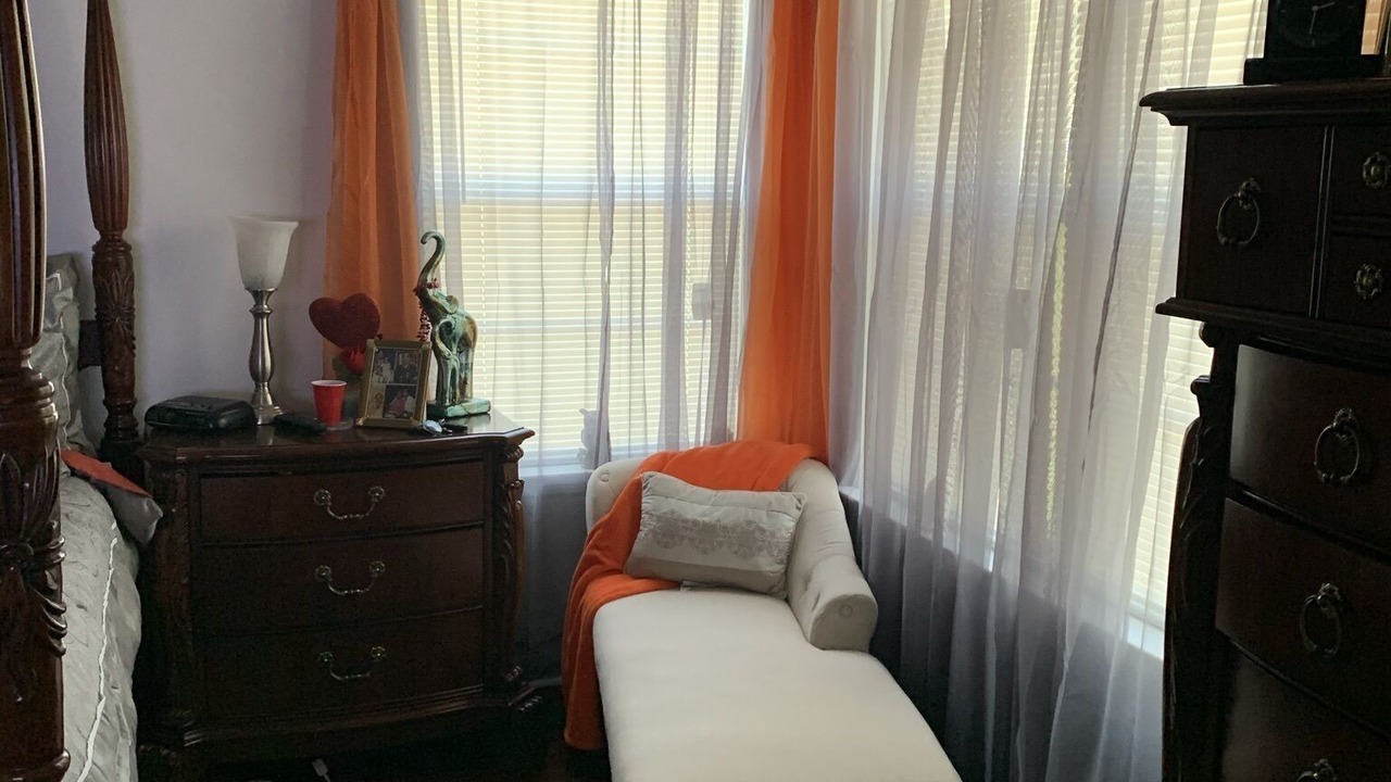 Photo of Livingroom in Peach Orchard