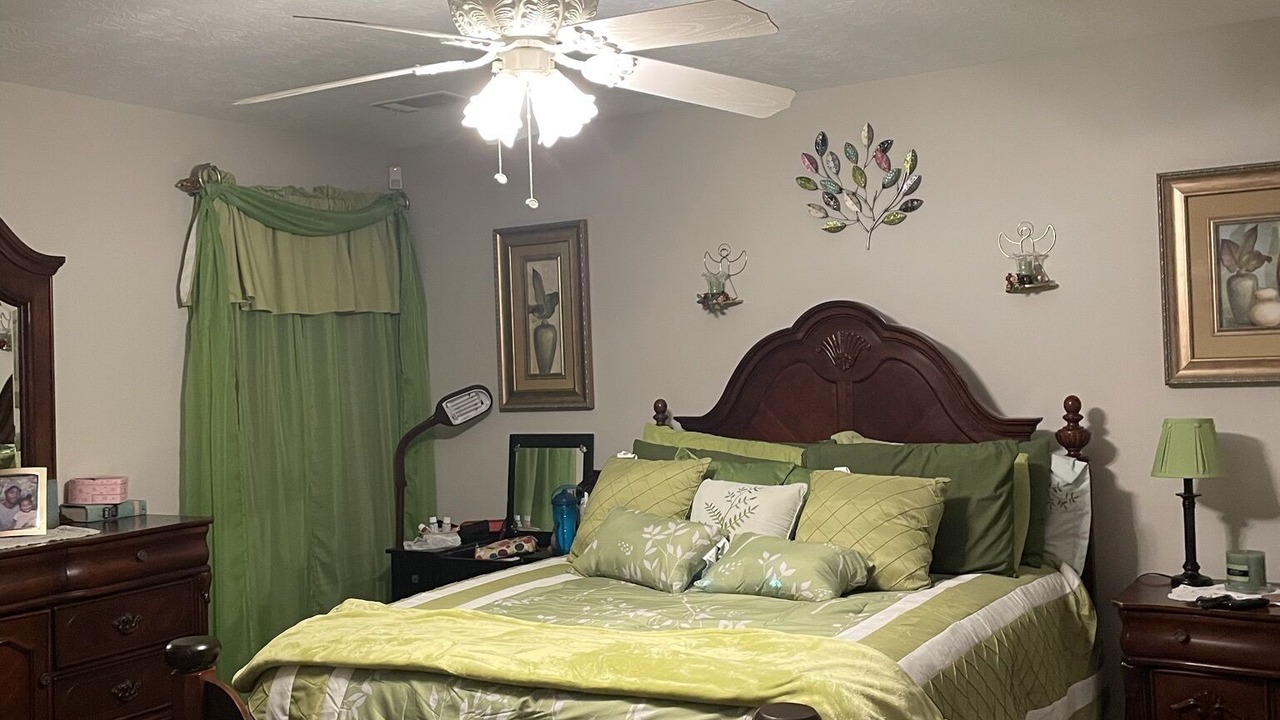 Photo of Bedroom in Peach Orchard