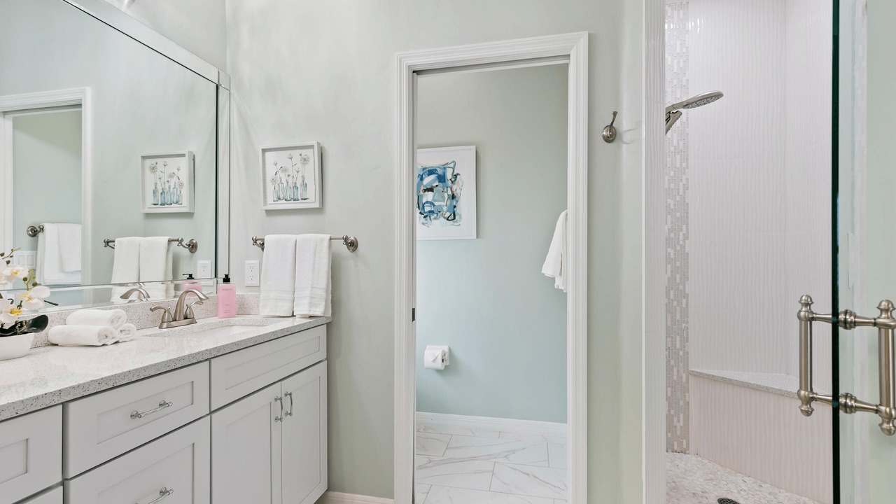 Photo of Bathroom in Falcons Glen