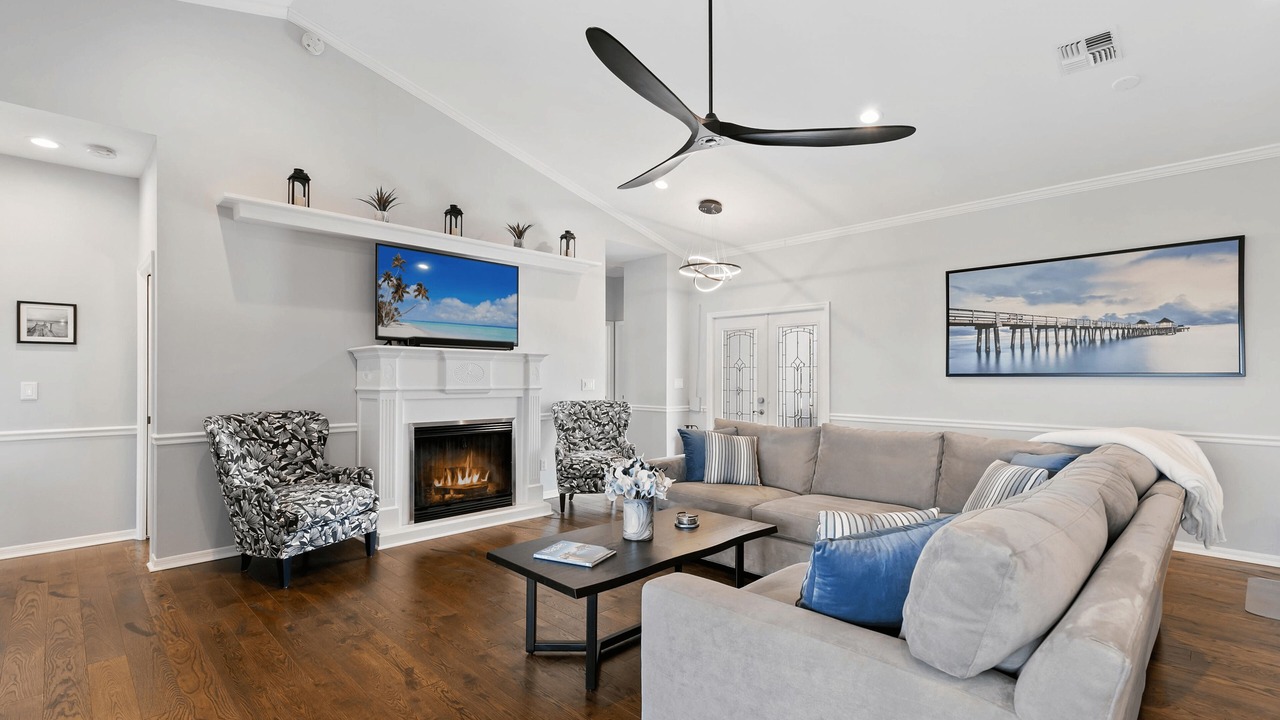 Photo of Livingroom in Falcons Glen
