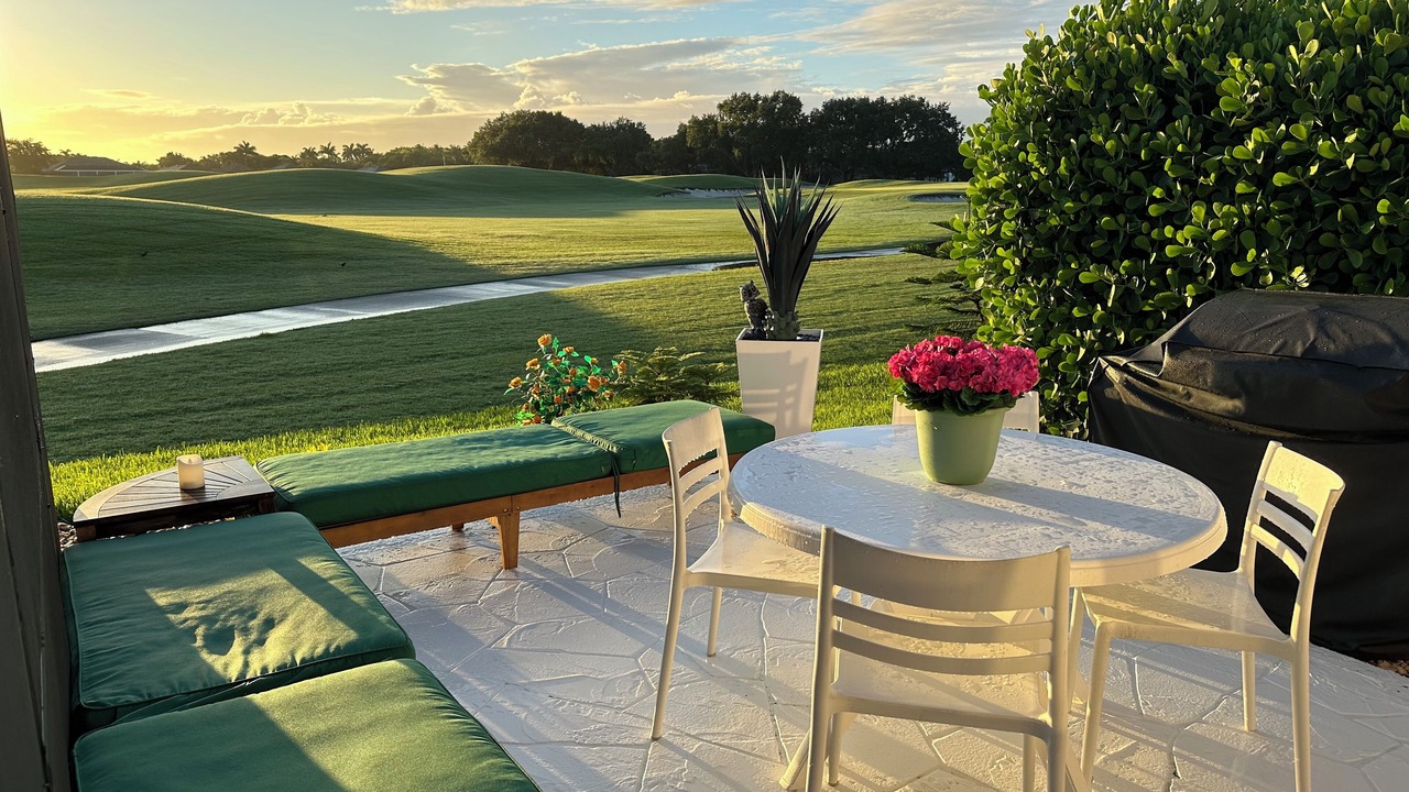 Photo of Outdoor in Naples
