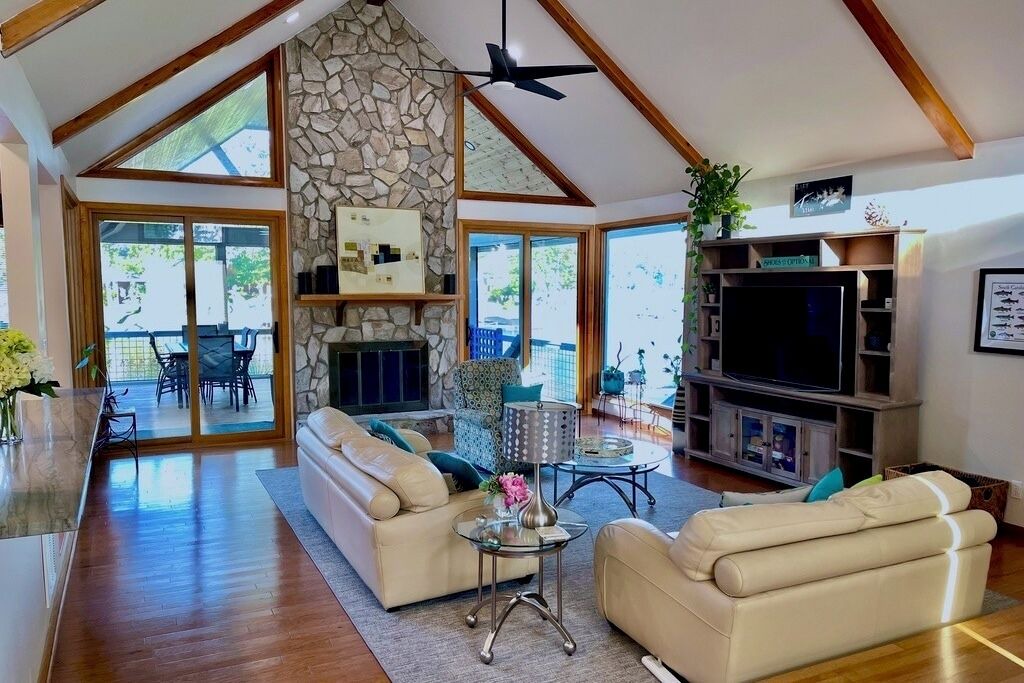 Photo of Livingroom in Chapin
