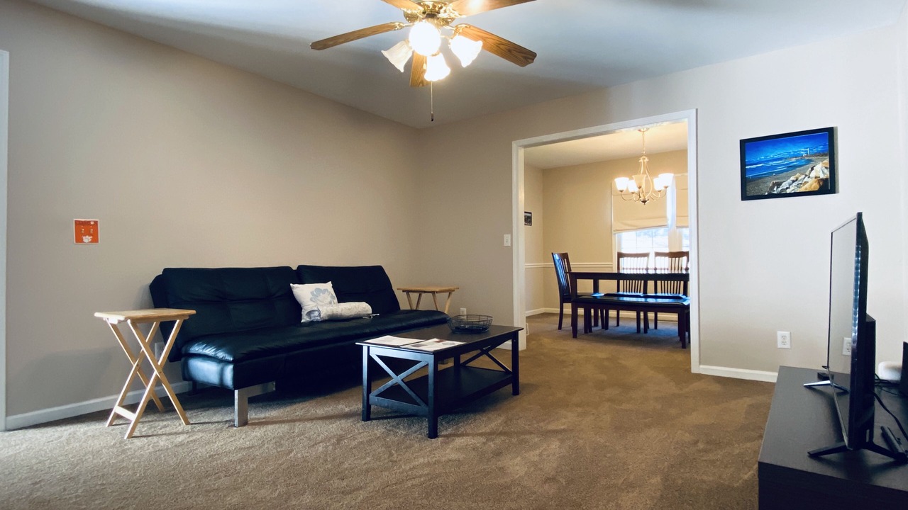 Photo of Livingroom in Simpsonville