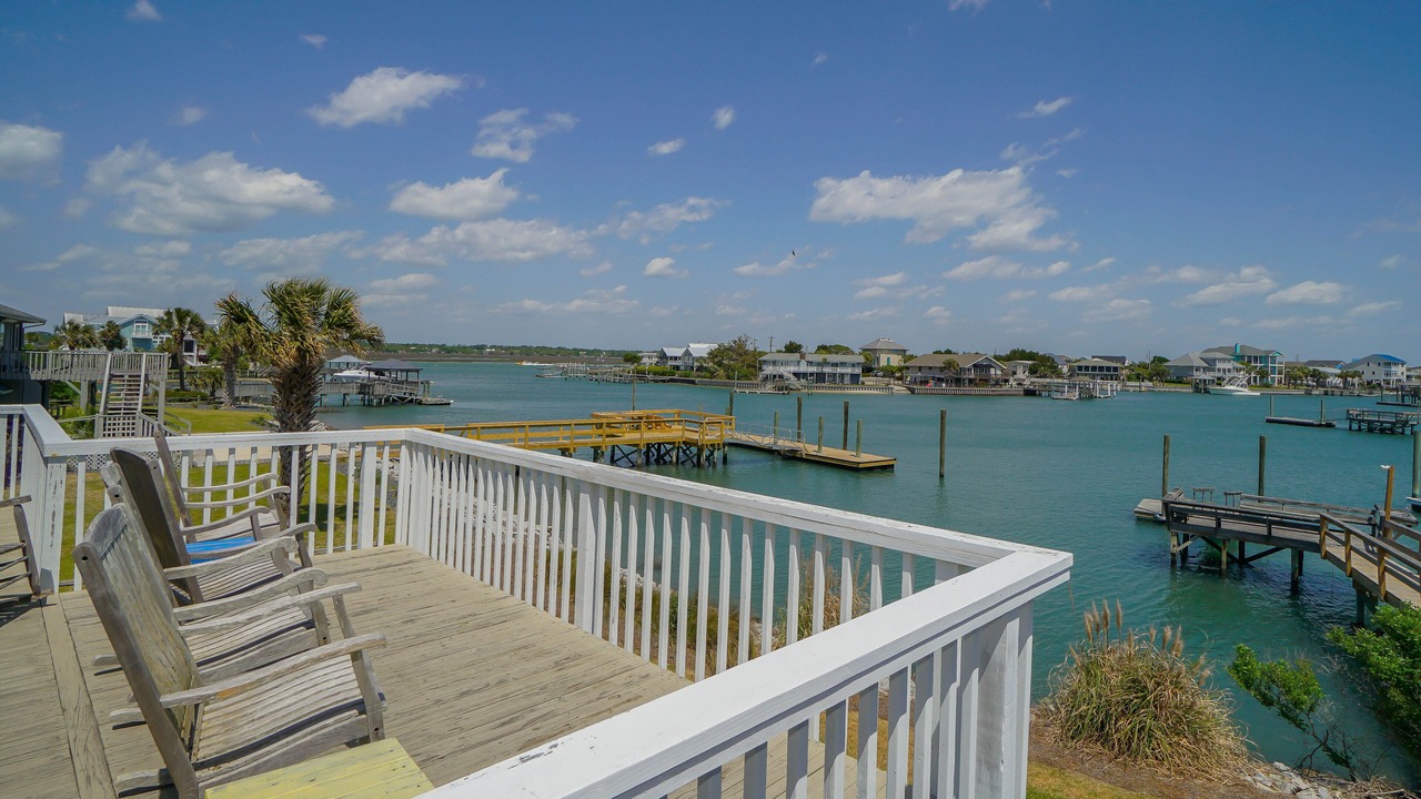 Photo of Patio Balcony in Inlet Harbour