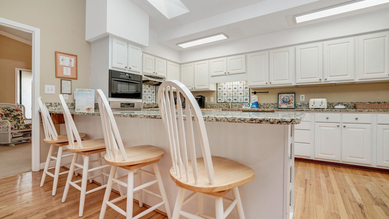 Photo of Kitchen in Inlet Harbour