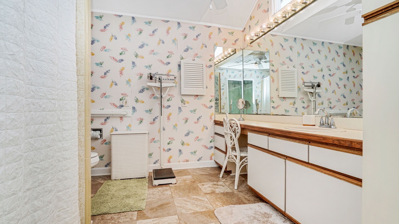 Photo of Bathroom in Inlet Harbour