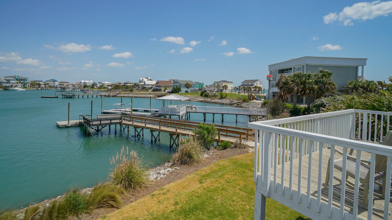 Photo of Patio Balcony in Inlet Harbour