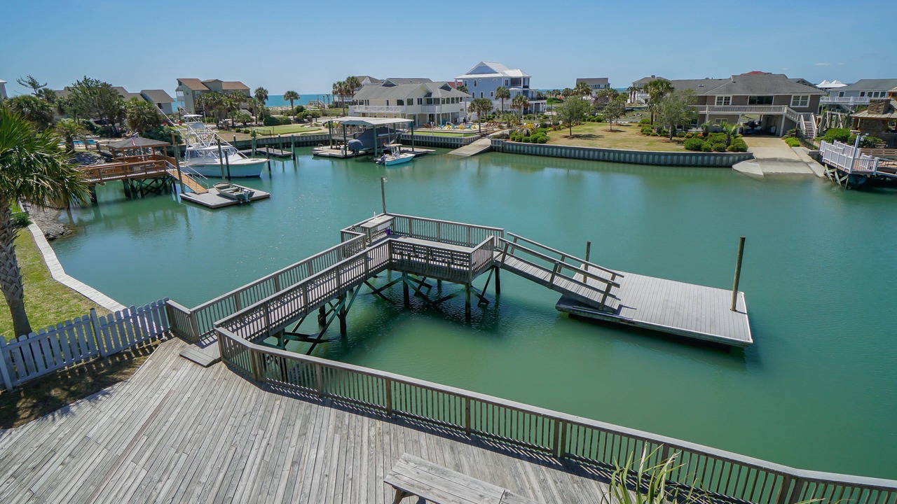Photo of Patio Balcony in Inlet Harbour