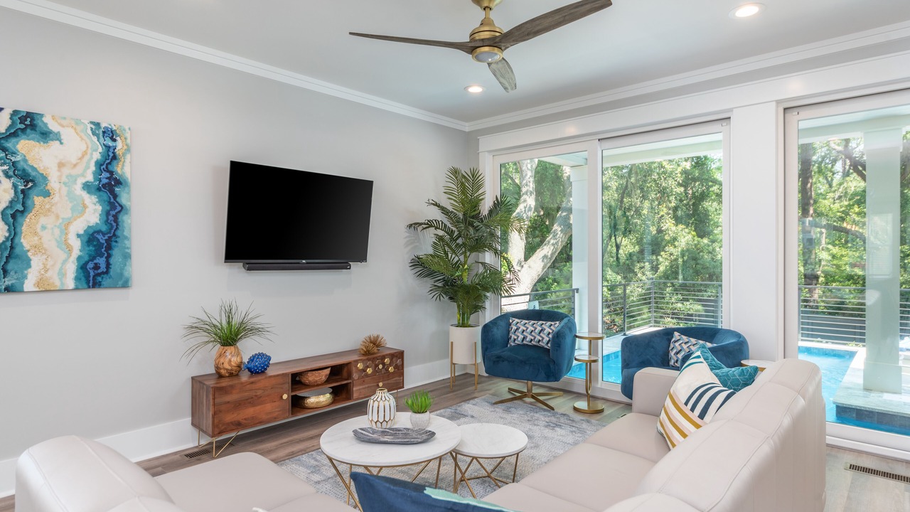 Photo of Livingroom in Folly Field