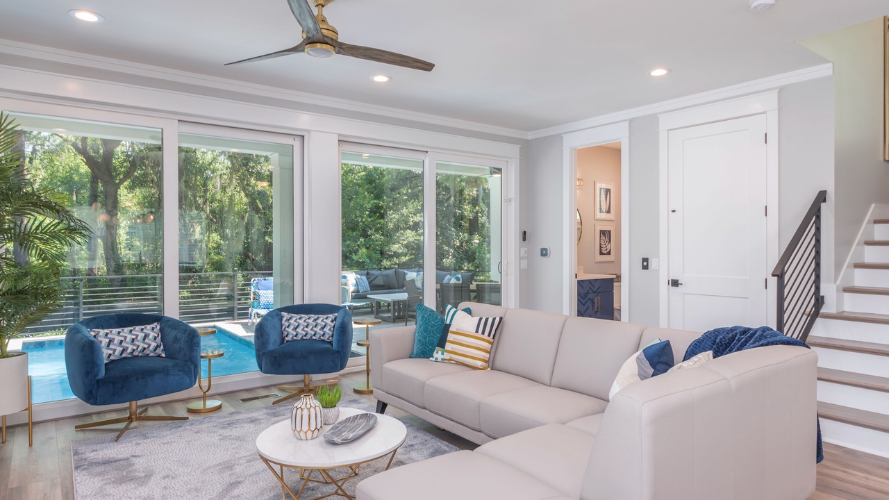Photo of Livingroom in Folly Field