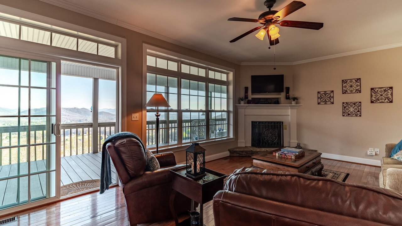 Photo of Livingroom in Hayesville