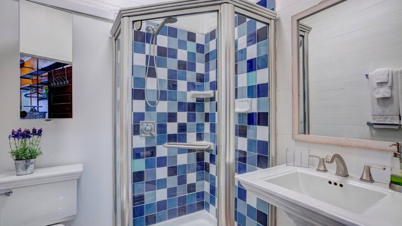 Photo of Bathroom in Bloomingdale