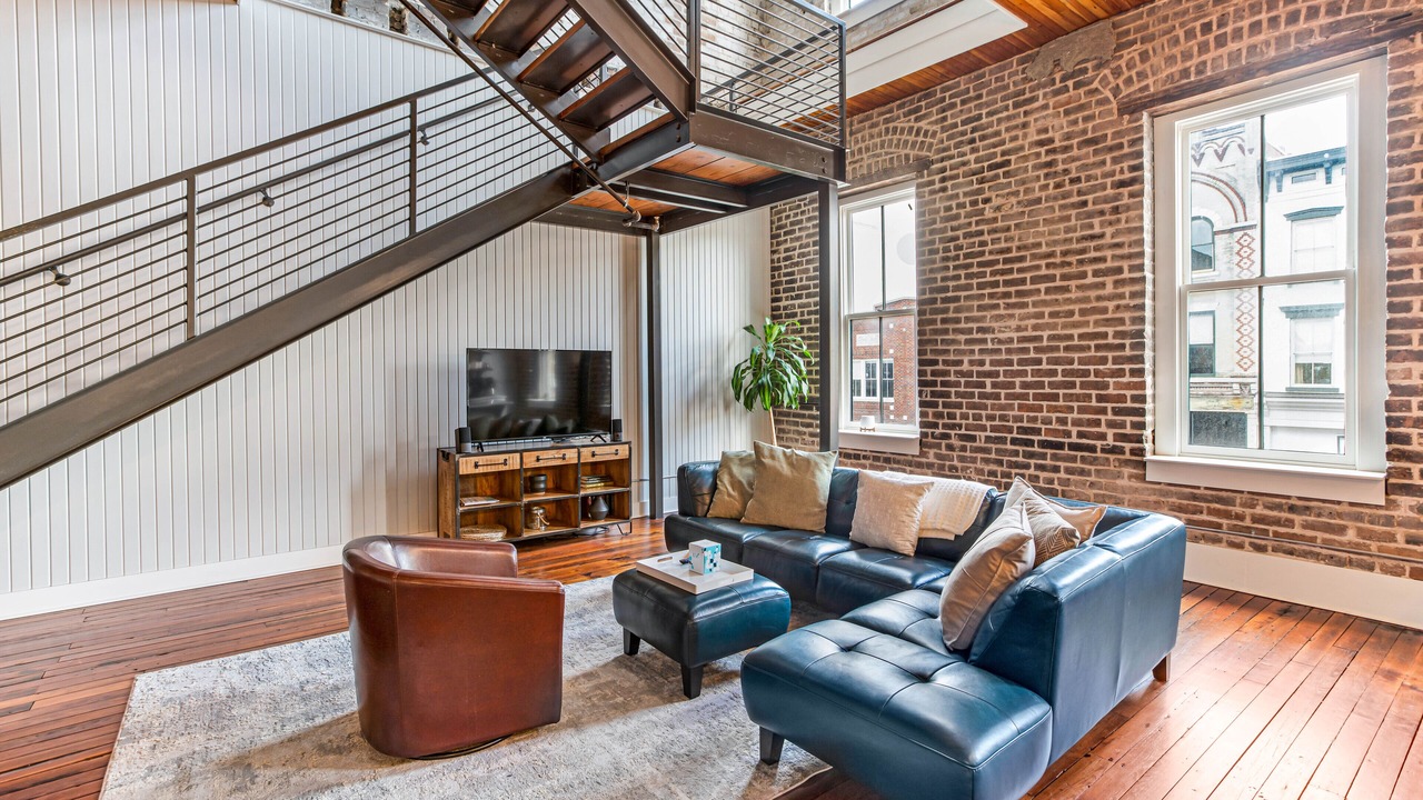 Photo of Livingroom in Historic District - North