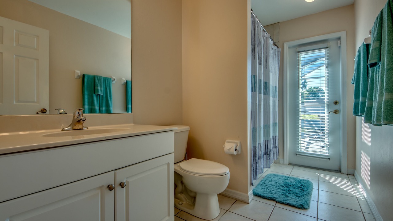 Photo of Bathroom in Trafalgar