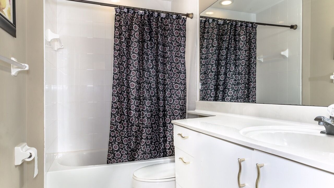 Photo of Bathroom in Naples