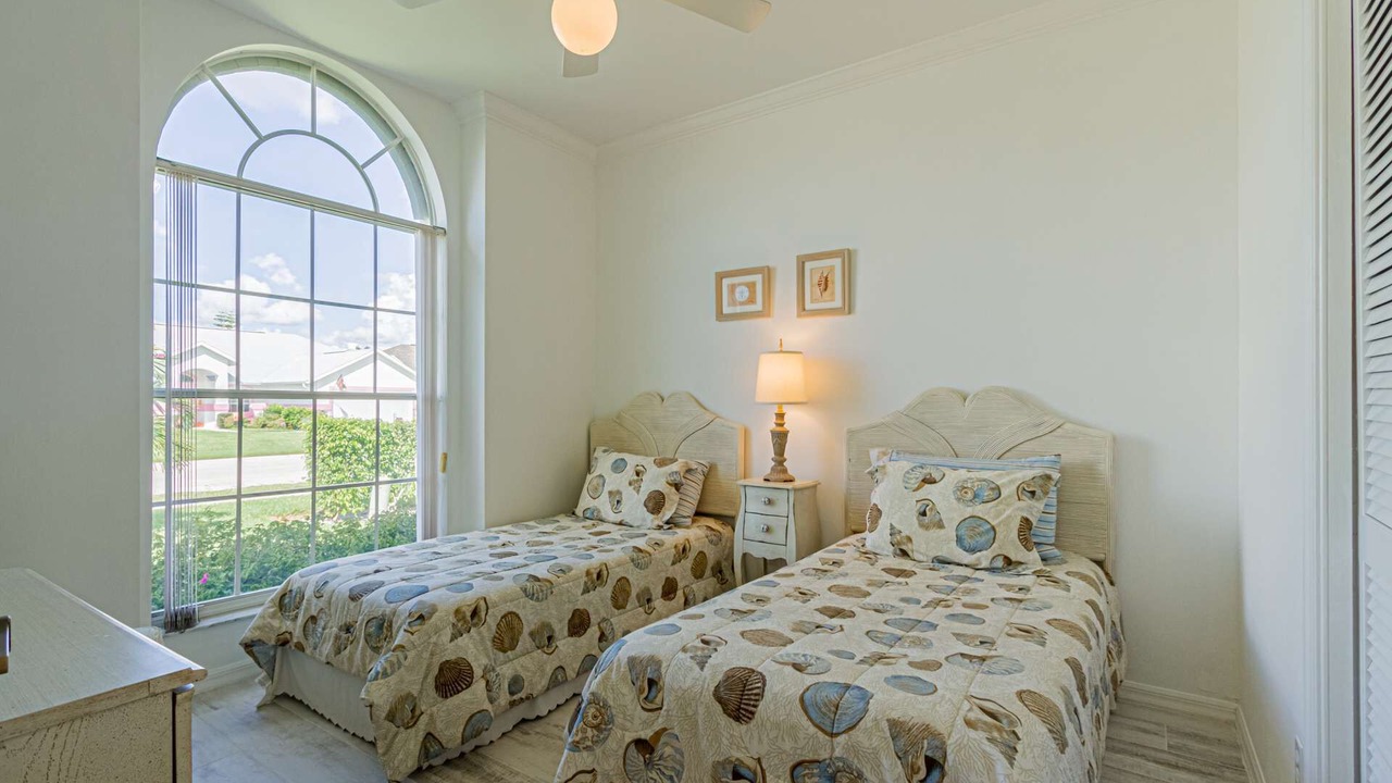Photo of Bedroom in Crown Pointe