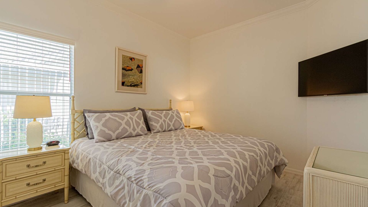 Photo of Bedroom in Crown Pointe