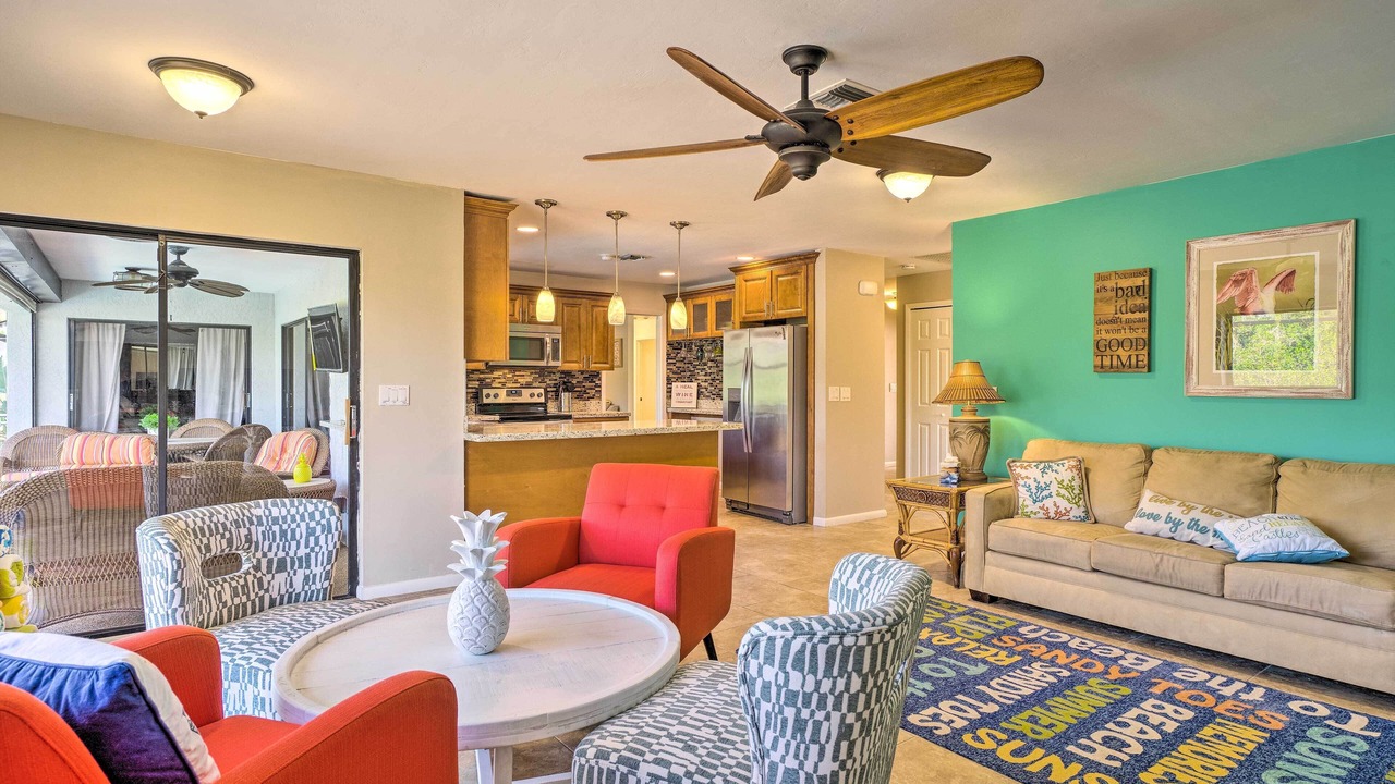 Photo of Livingroom in Lochmoor Waterway Estates