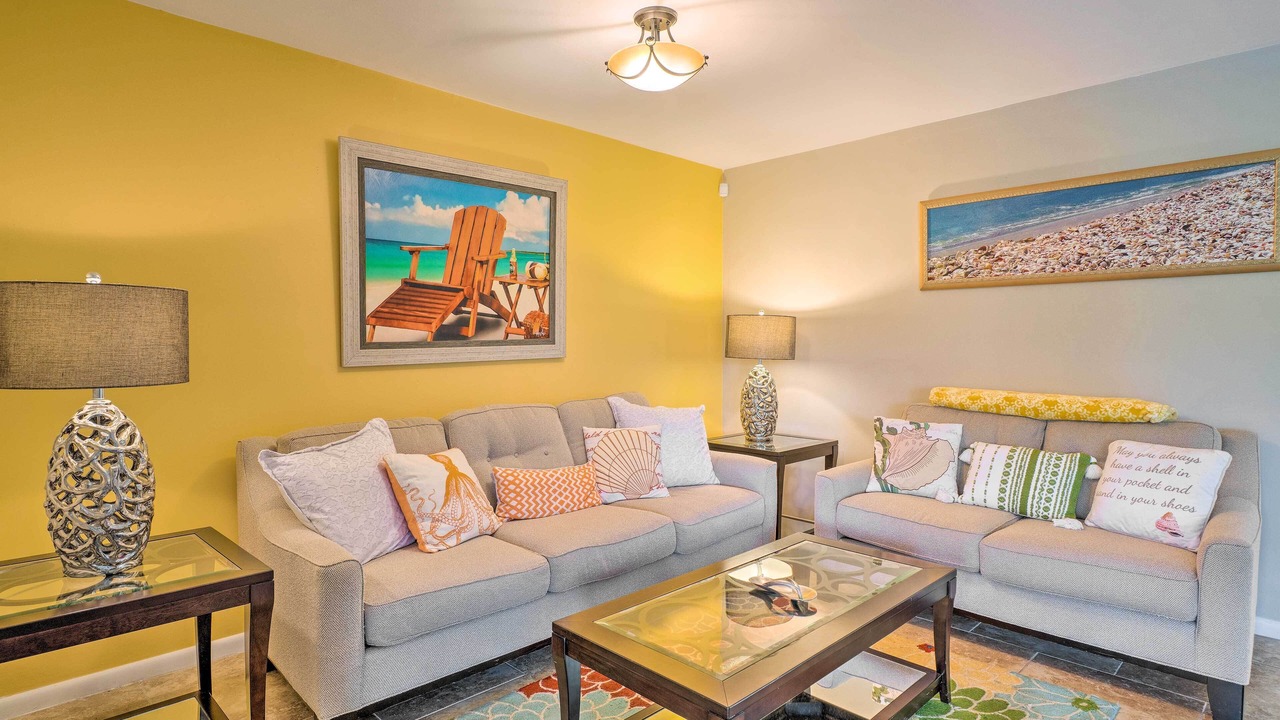 Photo of Livingroom in Lochmoor Waterway Estates