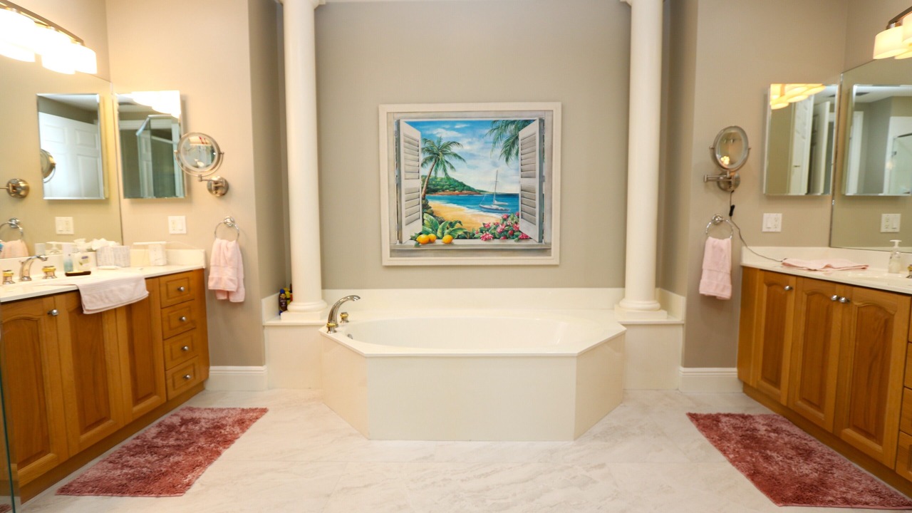 Photo of Bathroom in Naples