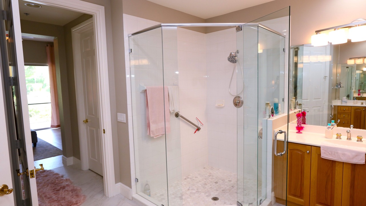 Photo of Bathroom in Naples