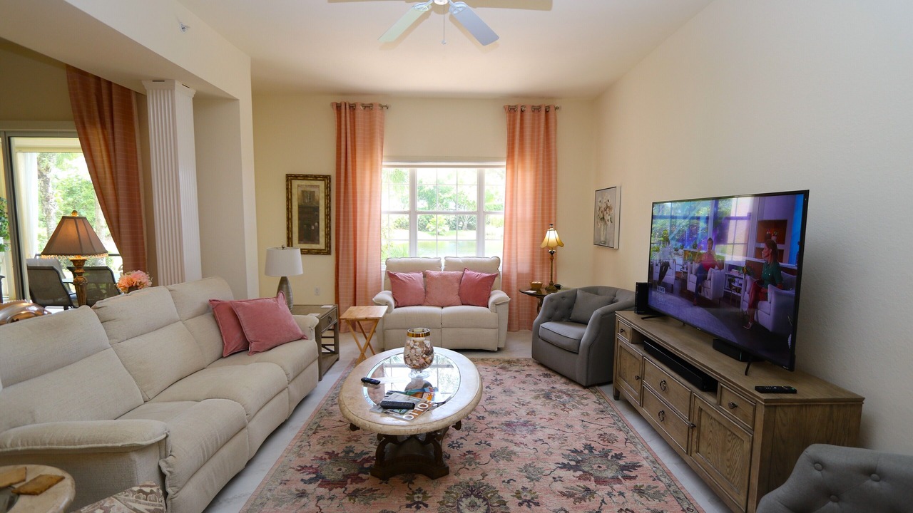 Photo of Livingroom in Naples