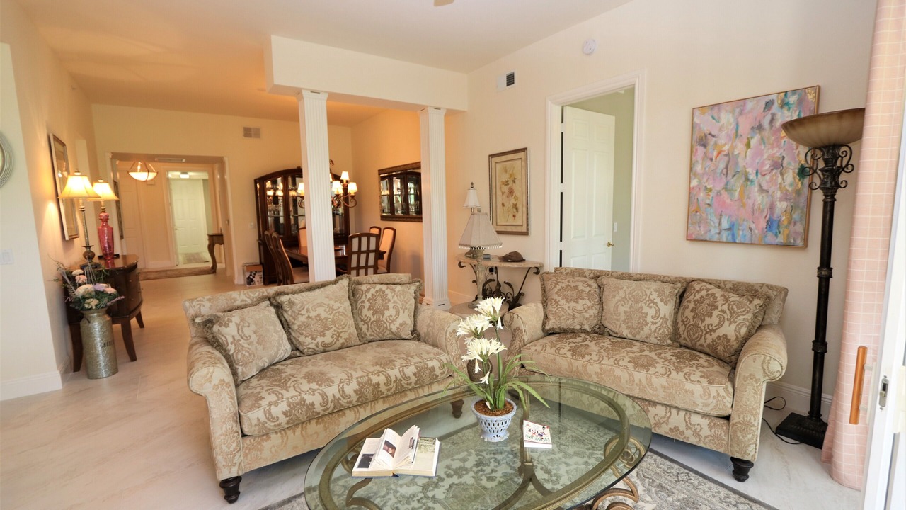 Photo of Livingroom in Naples