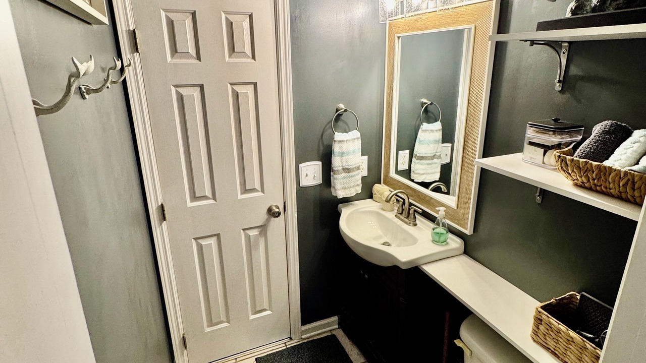 Photo of Bathroom in Murraysville