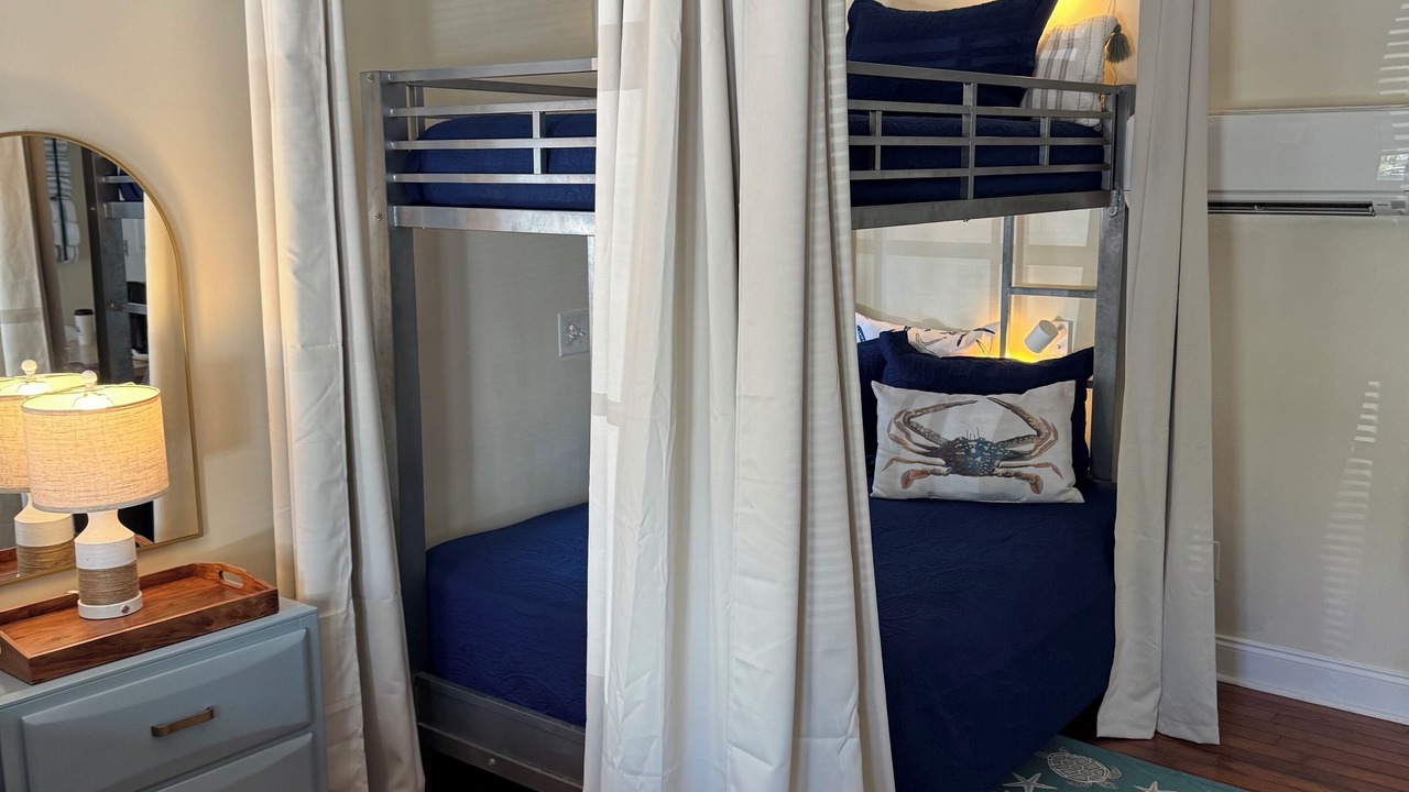 Photo of Bedroom in Murraysville