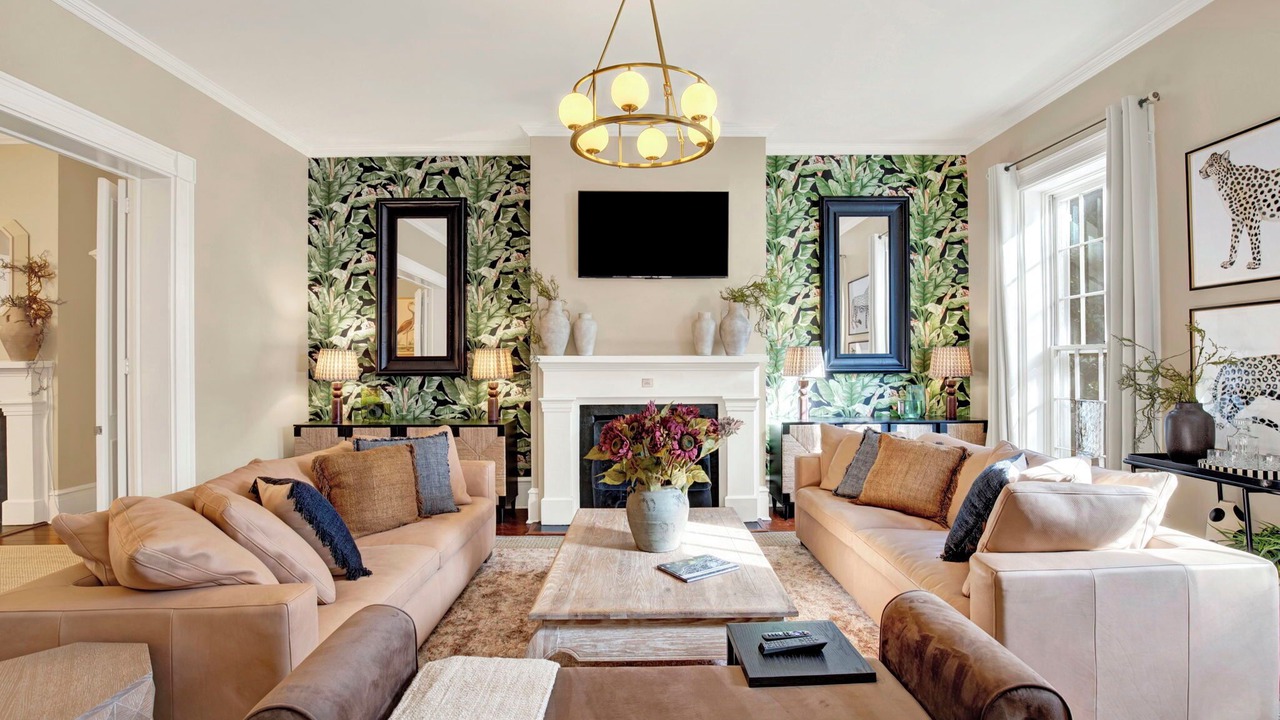 Photo of Livingroom in Historic District - North