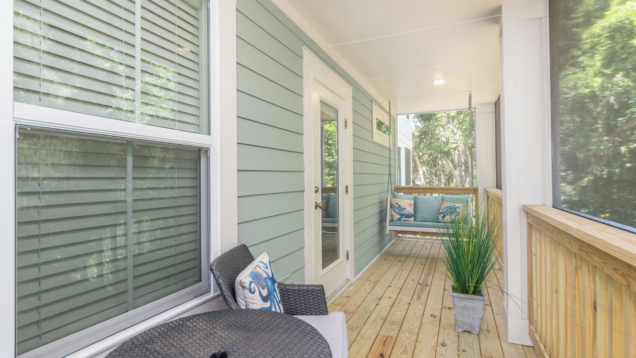 Photo of Patio Balcony in Folly Field