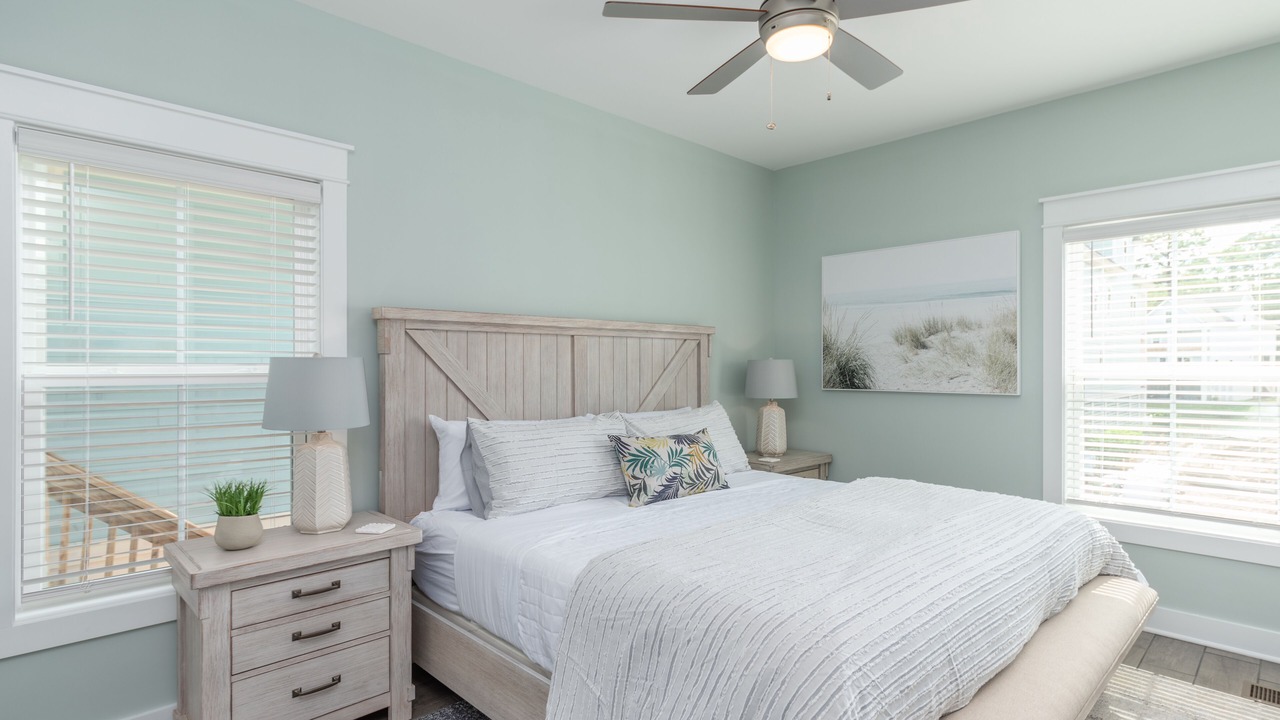 Photo of Bedroom in Folly Field