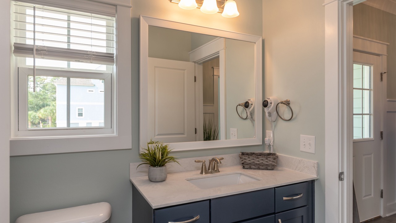 Photo of Bathroom in Folly Field