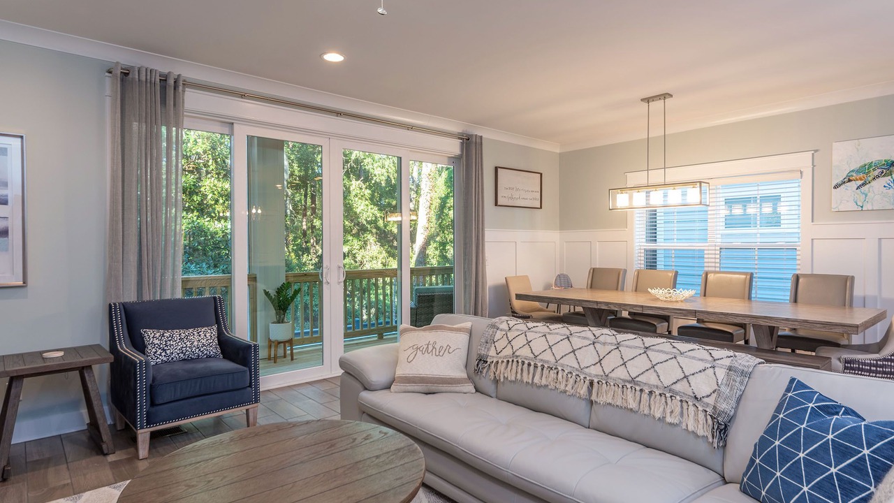 Photo of Livingroom in Folly Field