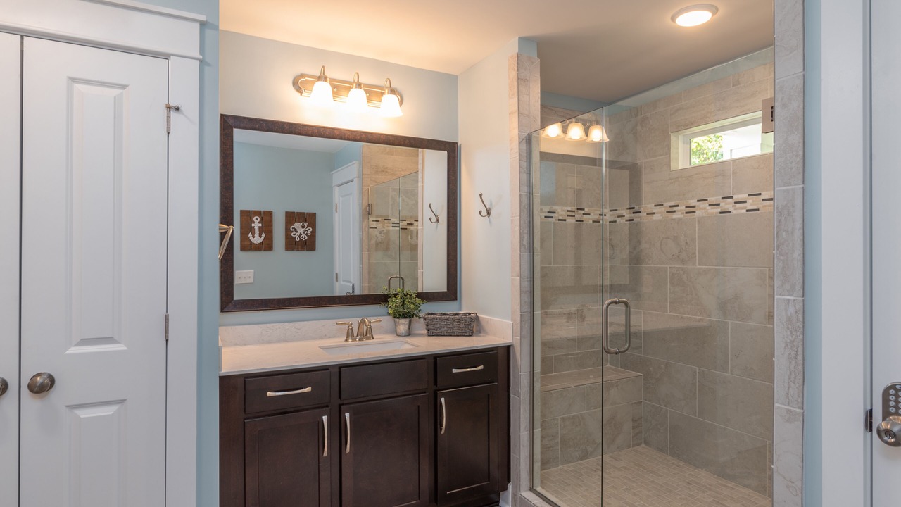 Photo of Bathroom in Folly Field