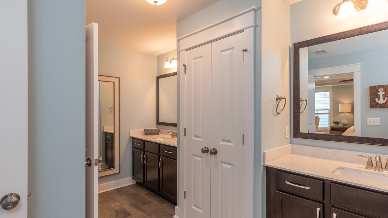 Photo of Bathroom in Folly Field