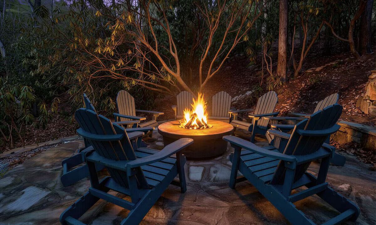 Photo of Outdoor in Sapphire