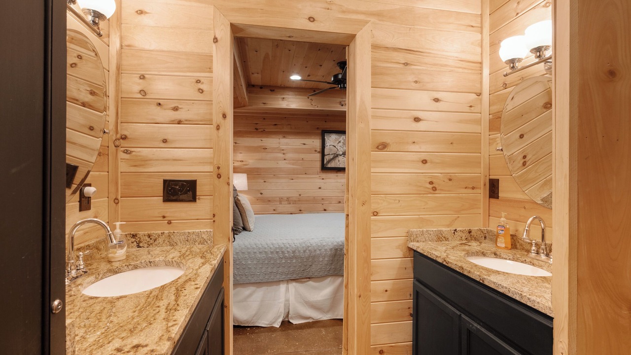 Photo of Bathroom in Seneca