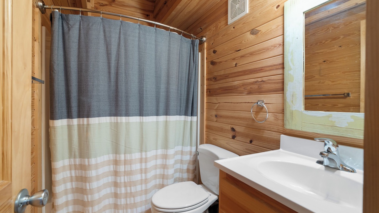 Photo of Bathroom in Seneca