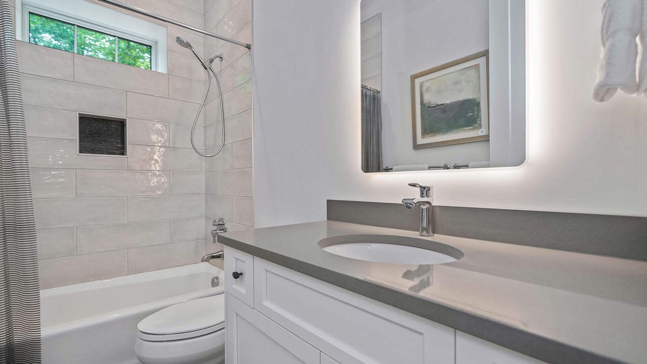 Photo of Bathroom in Bowling Green