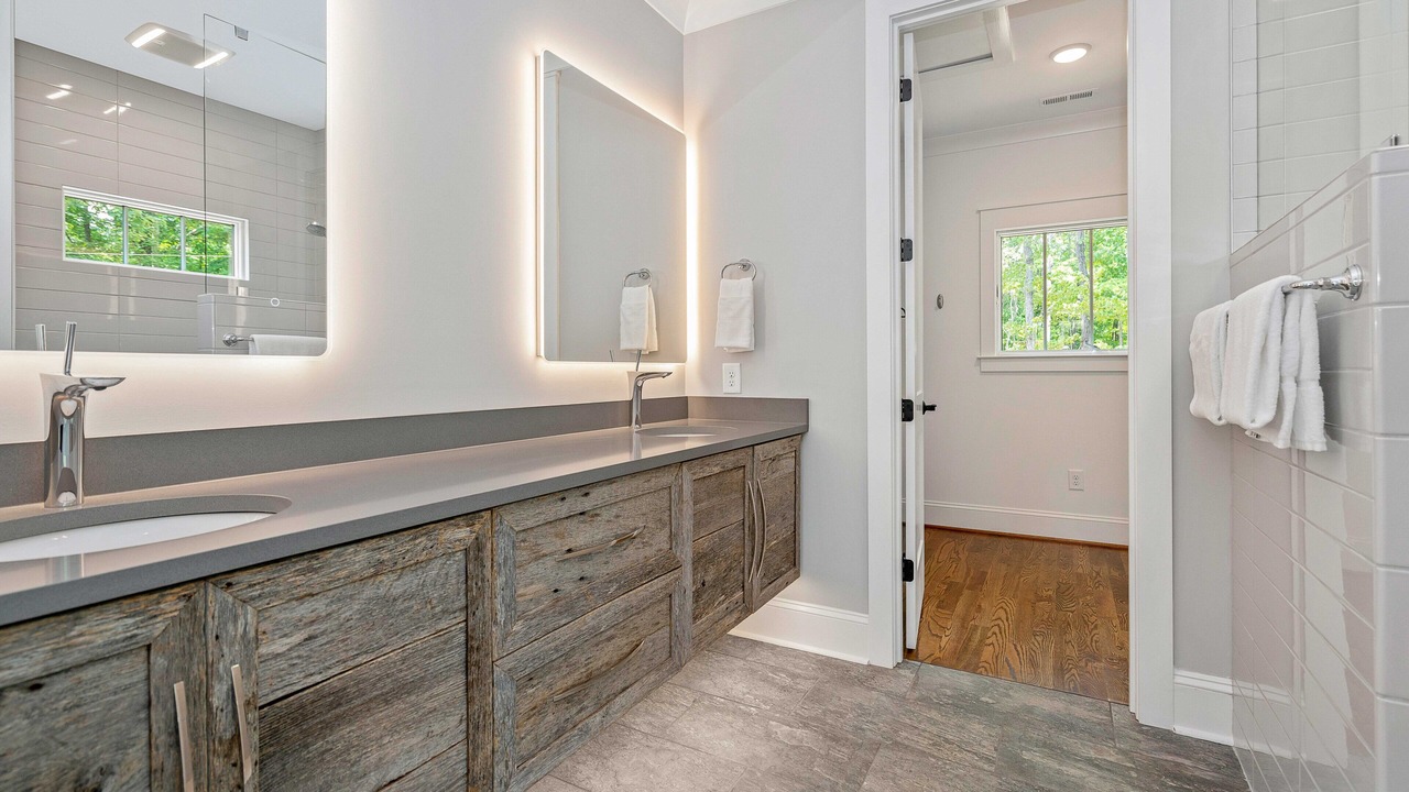 Photo of Bathroom in Bowling Green