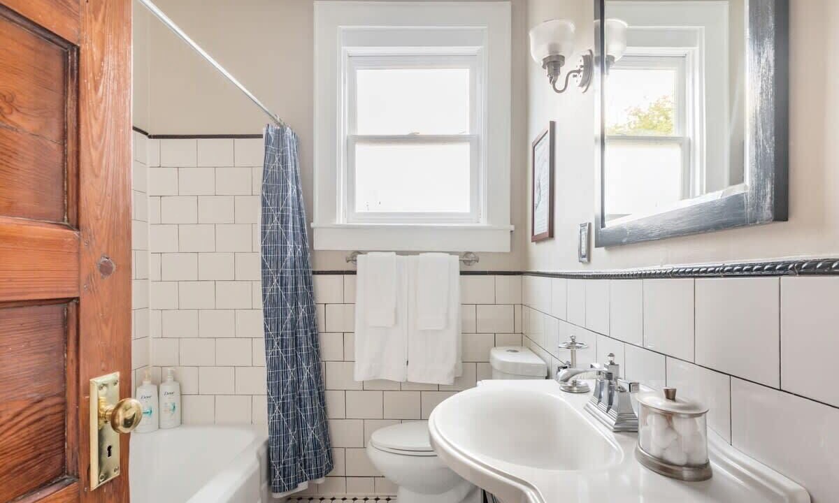 Photo of Bathroom in Historic Downtown Savannah