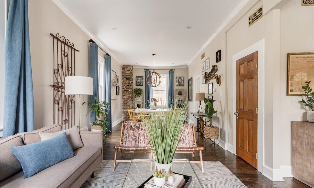 Photo of Livingroom in Historic Downtown Savannah