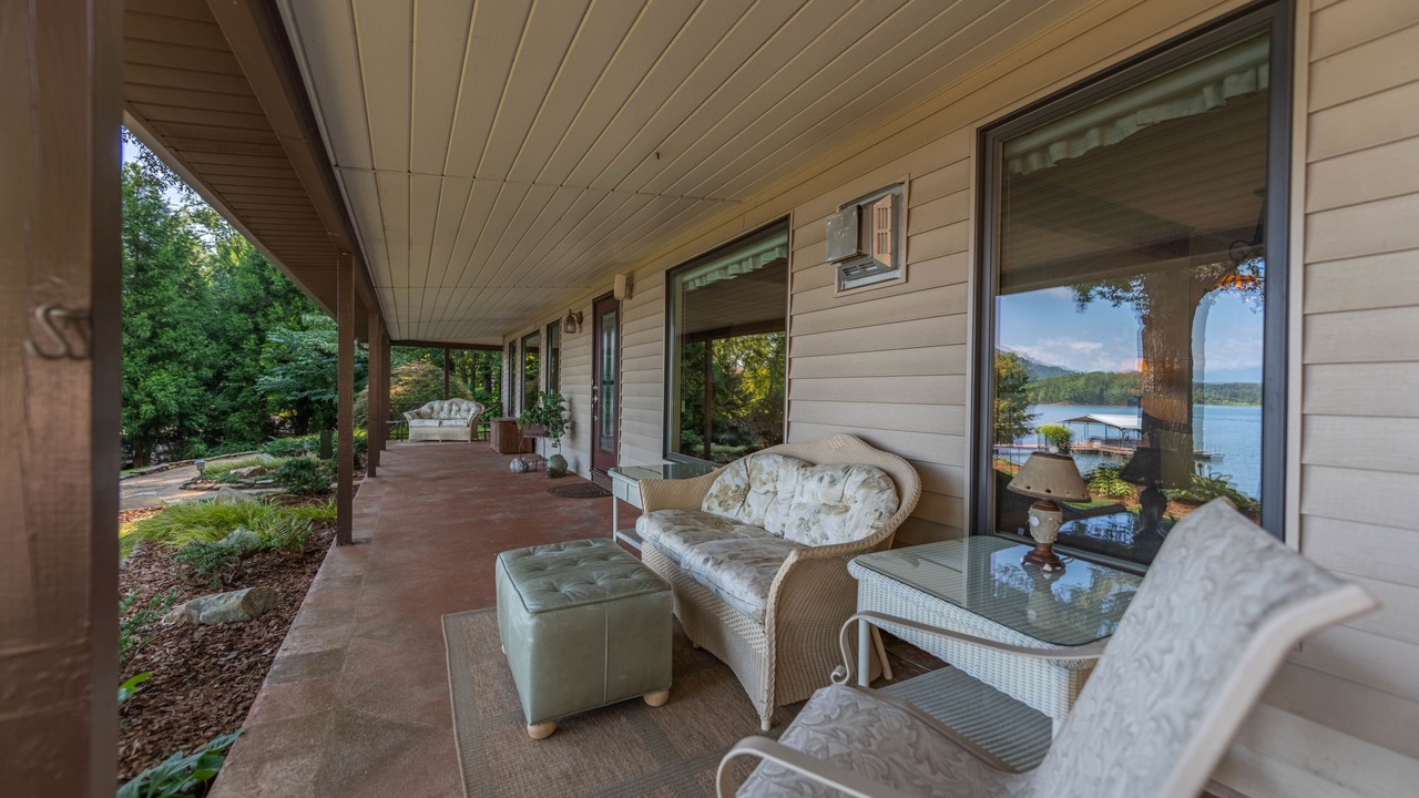 Photo of Patio Balcony in Hiawassee