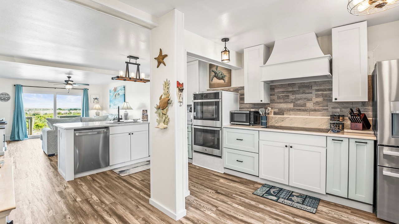 Photo of Kitchen in Oceanmarsh Subdivision