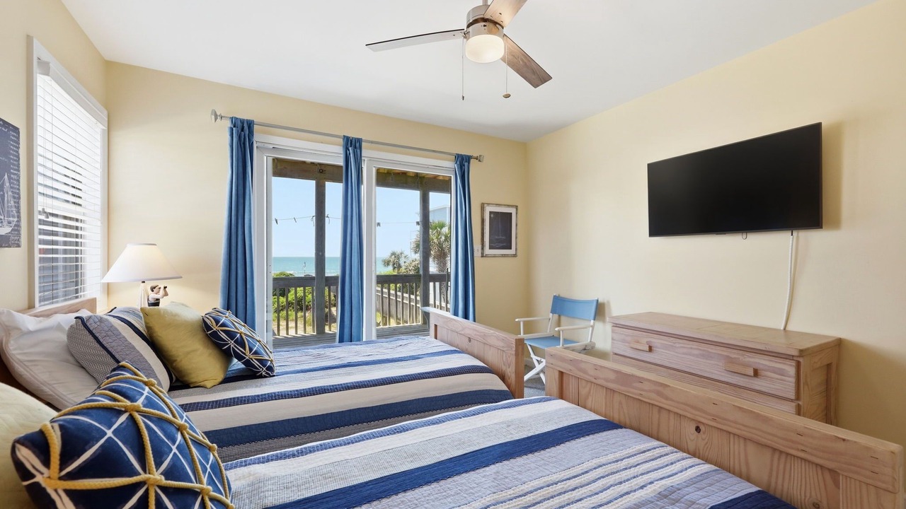 Photo of Patio Balcony in Emerald Isle
