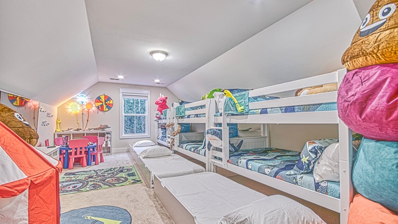 Photo of Bedroom in Folly Field